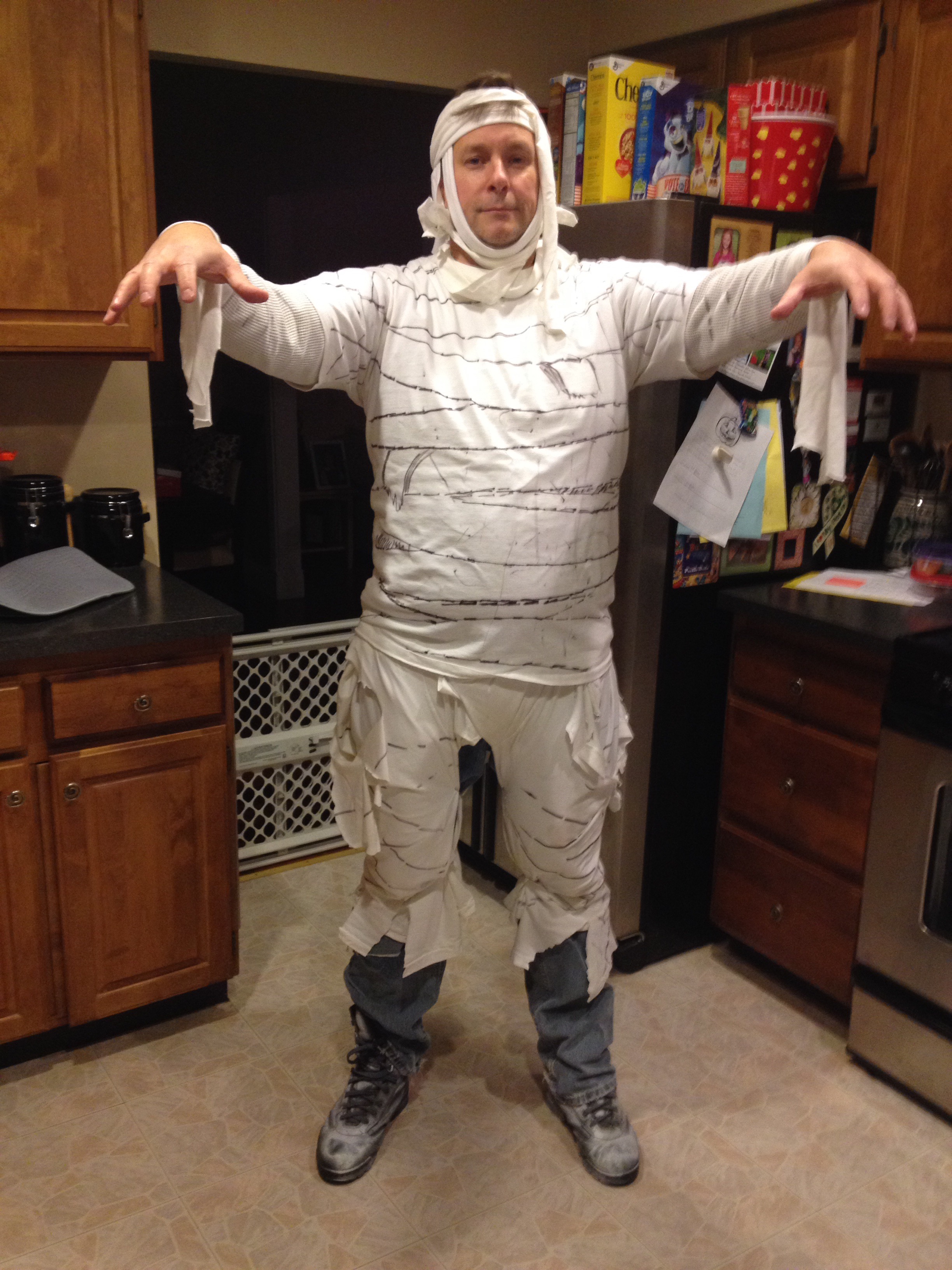 I made a mummy costume in 10 minutes….